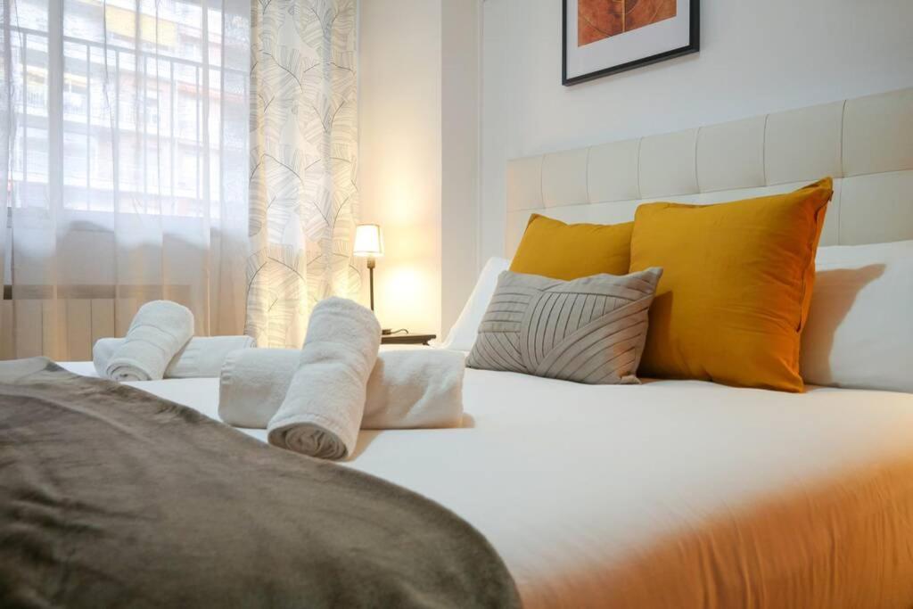 Stay U-Nique Apartments Lluca บาร์เซโลนา ภายนอก รูปภาพ