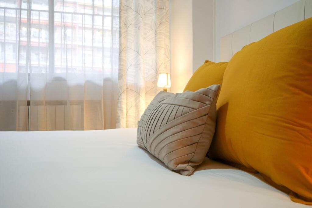 Stay U-Nique Apartments Lluca บาร์เซโลนา ภายนอก รูปภาพ